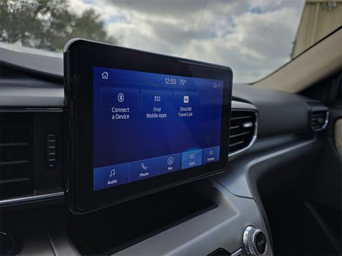 Used 2021 Ford Explorer XLT w/ Equipment Group 202A image 22