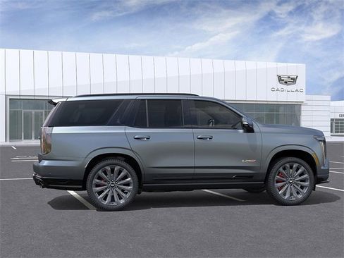 New 2026 Cadillac Escalade V image 5