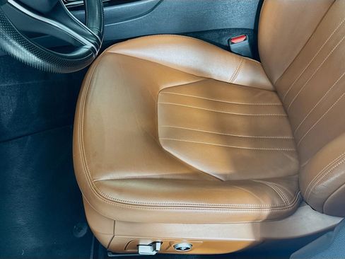 Used 2021 Maserati Levante AWD/4WD image 17