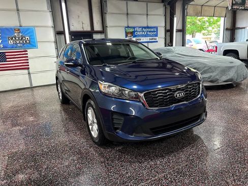 Used 2019 Kia Sorento FWD image 5