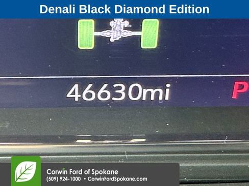 Used 2022 GMC Sierra 2500 Denali w/ Denali Black Diamond Edition image 4