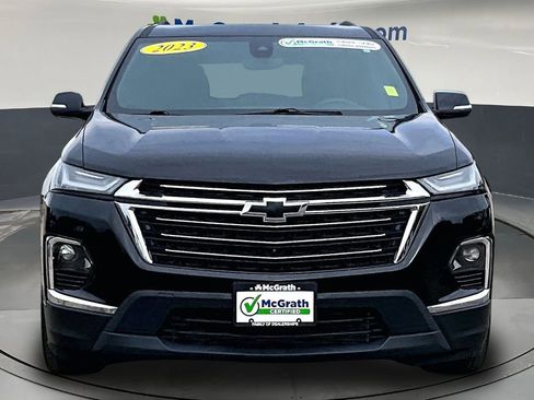 Used 2023 Chevrolet Traverse LT w/ LT Premium Package AWD/4WD image 2