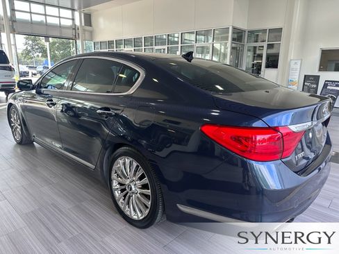 Used 2015 Kia K900 Luxury w/ VIP Package (Discontinued) RWD image 10