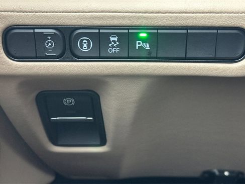 Certified 2024 Acura MDX SH-AWD w/ Technology Package image 32