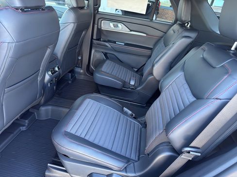 New 2026 Ford Explorer ST-Line image 9