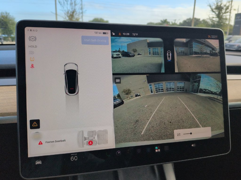 Used 2024 Tesla Model Y Long Range RWD image 31