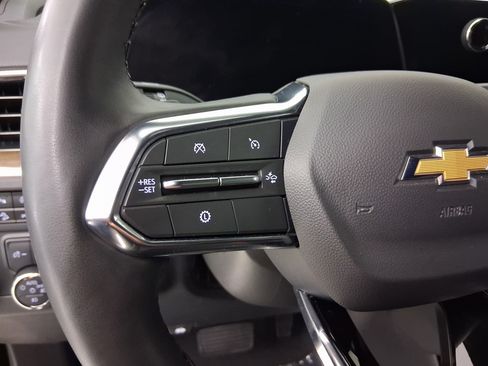 Used 2025 Chevrolet Suburban High Country AWD/4WD image 16