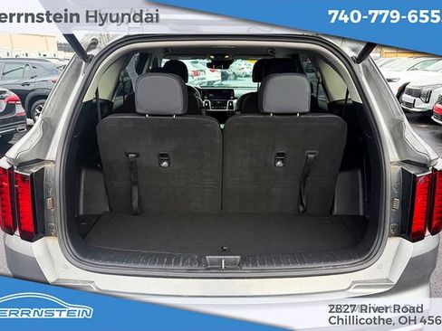Used 2023 Kia Sorento EX AWD/4WD image 25