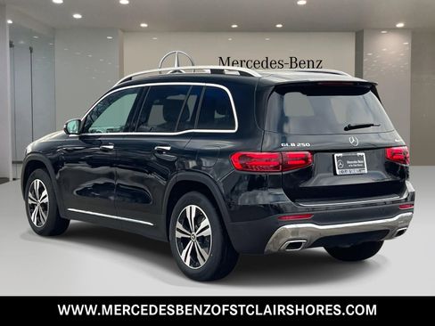 New 2026 Mercedes-Benz GLB 250 4MATIC image 3