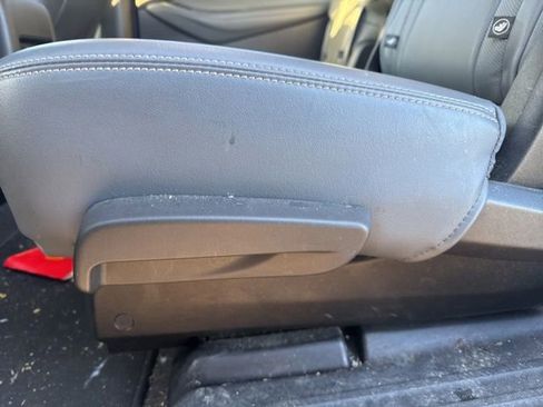 Used 2020 Buick Enclave Essence w/ Sound and Sites Package image 15