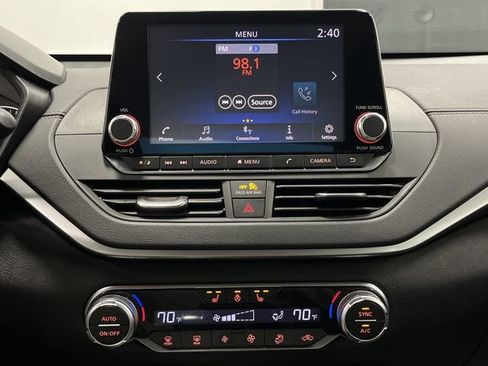 Used 2020 Nissan Altima 2.5 SV image 9