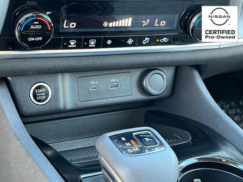 Certified 2023 Nissan Rogue SV FWD image 26