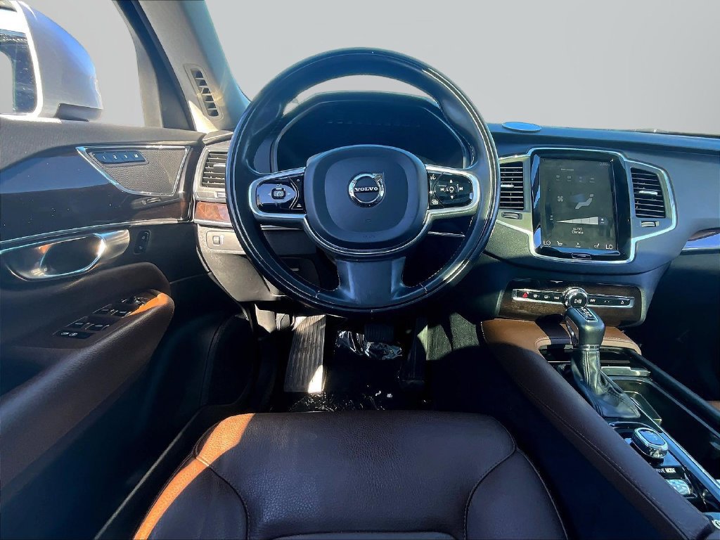 Used 2019 Volvo XC90 T6 Momentum AWD/4WD image 9