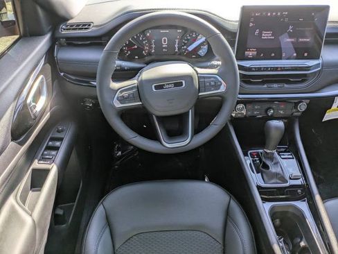 New 2026 Jeep Compass Latitude AWD/4WD image 14