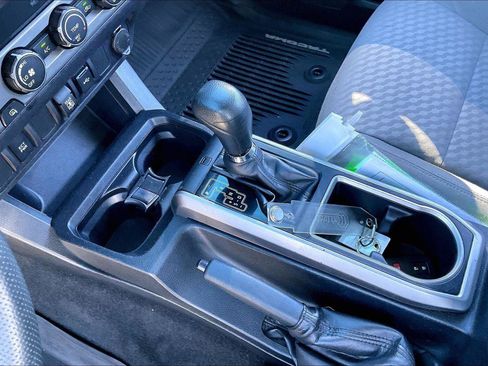 Certified 2020 Toyota Tacoma SR5 image 14