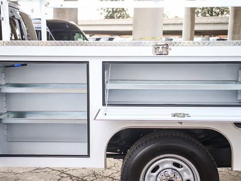 New 2026 Ford F350 XL w/ XL Chrome Package image 14