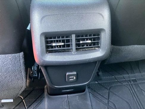 Used 2023 Chevrolet Equinox RS w/ RS Leather Package FWD image 15
