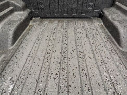 Used 2023 Jeep Gladiator Willys image 6