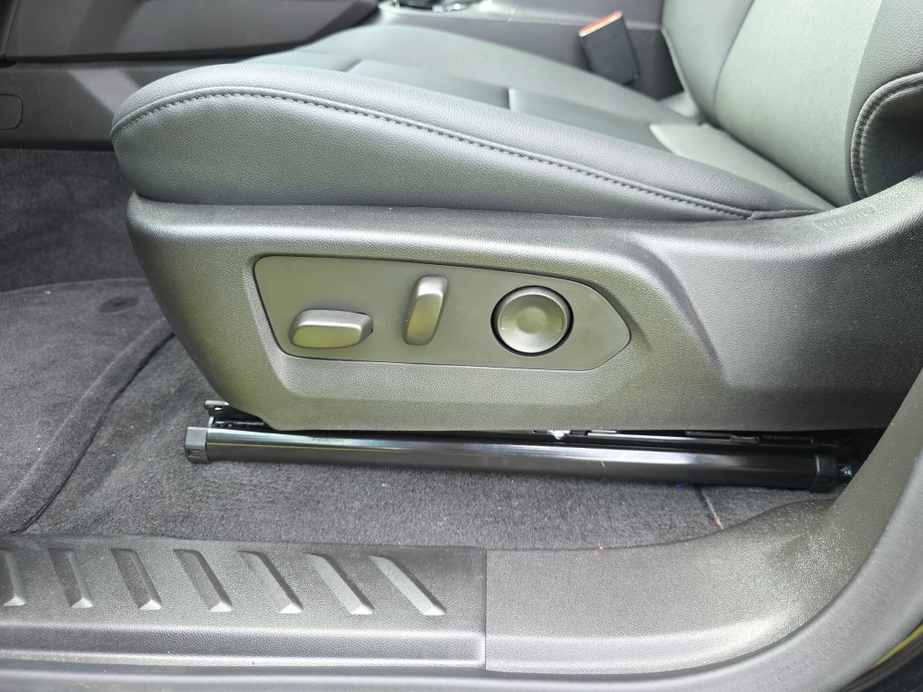 New 2026 Chevrolet Colorado Trail Boss AWD/4WD image 12