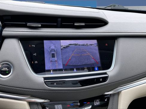 Used 2022 Cadillac XT5 Premium Luxury w/ Technology Package AWD/4WD image 14