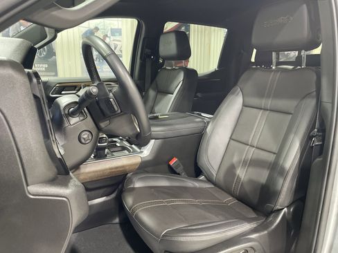 Used 2023 Chevrolet Silverado 1500 High Country w/ Z71 Off-Road Package image 22