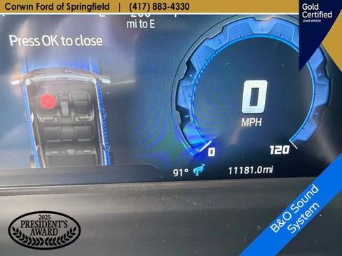 Used 2025 Ford Bronco Outer Banks w/ Sasquatch Package AWD/4WD image 11