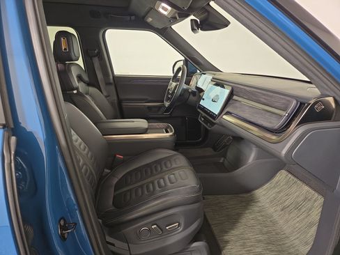 Used 2022 Rivian R1T Launch Edition AWD/4WD image 23