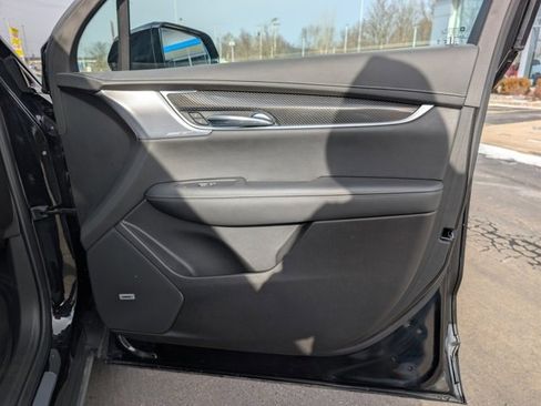 Used 2024 Cadillac XT6 Sport w/ Technology Package image 10