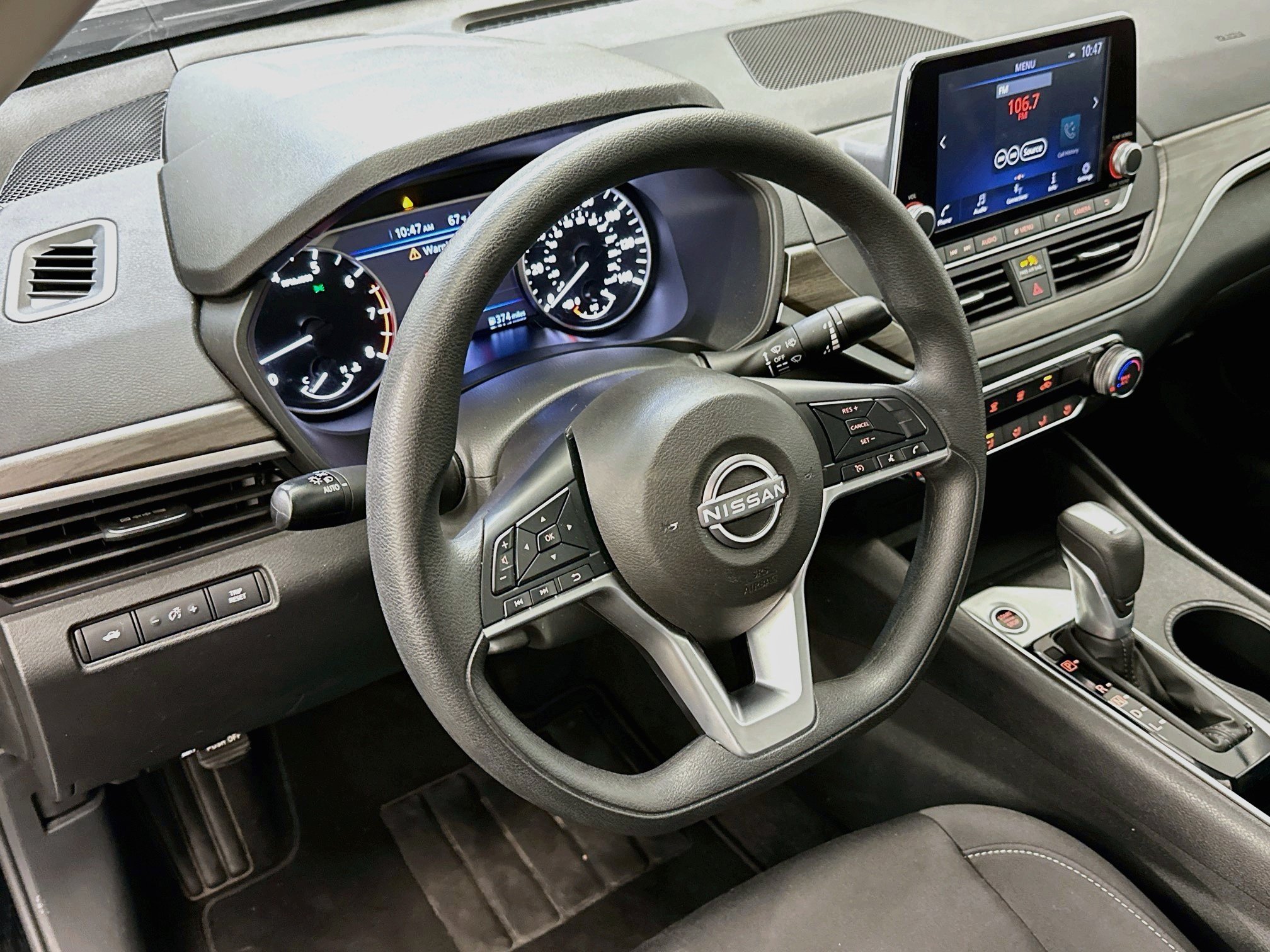 Used 2025 Nissan Altima 2.5 SV FWD image 18