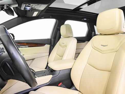 Used 2019 Cadillac XT5 Premium Luxury FWD image 5