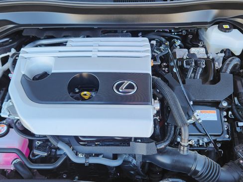 Used 2024 Lexus UX 250h AWD w/ Premium Package image 21