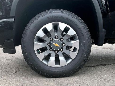 New 2026 Chevrolet Silverado 2500 Custom w/ Custom Value Package AWD/4WD image 12