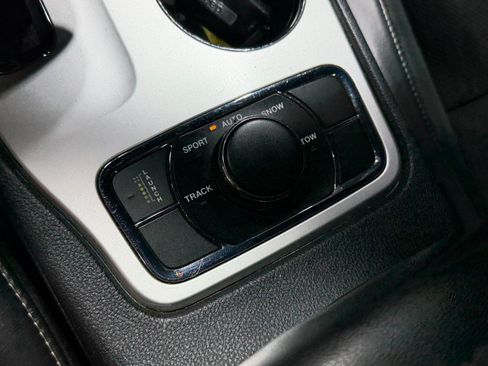 Used 2014 Jeep Grand Cherokee SRT8 w/ Luxury Group II AWD/4WD image 68