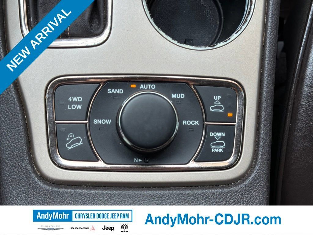 Used 2016 Jeep Grand Cherokee Summit AWD/4WD image 37