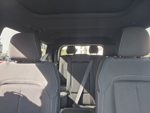 New 2025 Jeep Grand Cherokee L Laredo image 28