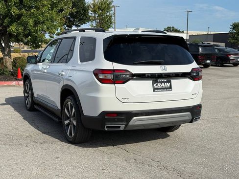 Used 2023 Honda Pilot Elite image 5