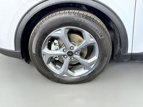 Used 2025 Ford Escape ST-Line w/ Tech Pack #1 FWD image 38