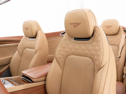 Certified 2020 Bentley Continental GT image 24