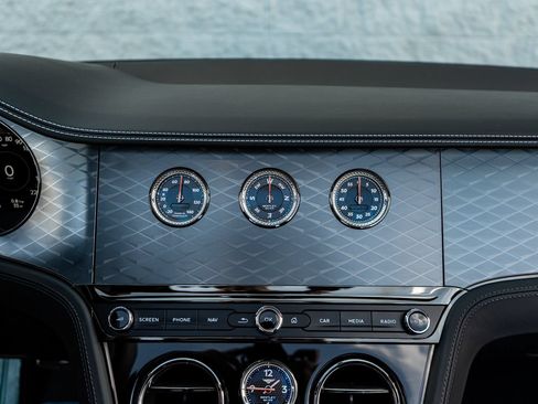 Certified 2026 Bentley Continental GTC AWD/4WD image 33