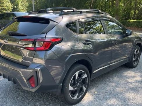 Used 2024 Subaru Crosstrek 2.5i Limited w/ Crosstrek Mirror Package AWD/4WD image 9