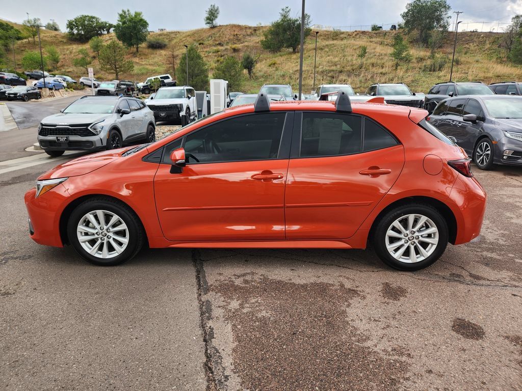 Used 2025 Toyota Corolla SE FWD image 4
