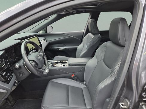 Certified 2025 Lexus RX 350 Premium w/ Accessory Package (Z1) FWD image 9