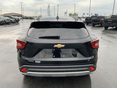 Used 2026 Chevrolet Trax LT w/ Driver Confidence Package FWD image 10