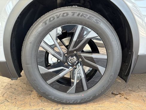 New 2026 Toyota C-HR AWD/4WD image 10