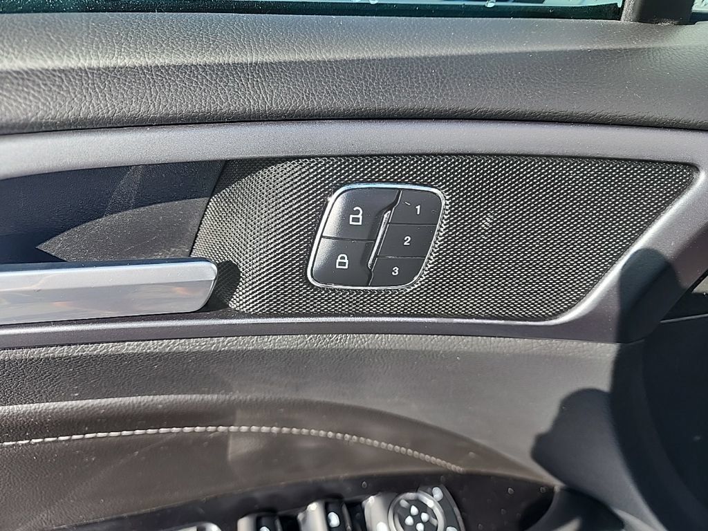 Used 2014 Ford Fusion Titanium FWD image 9