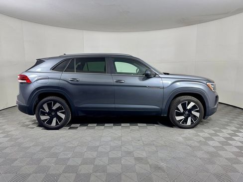 Used 2024 Volkswagen Atlas Cross Sport SE image 8
