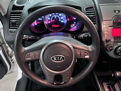 Used 2010 Kia Soul + FWD image 16