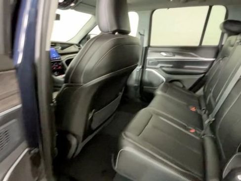 Used 2024 Jeep Grand Cherokee Limited 4xe w/ Luxury Tech Group II AWD/4WD image 17