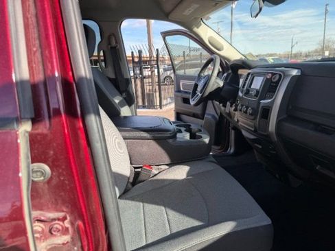 Used 2024 RAM 1500 Classic SLT AWD/4WD image 29
