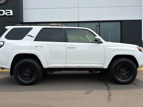 Used 2023 Toyota 4Runner TRD Off-Road Premium w/ Off Road Premium Plus Package AWD/4WD image 3